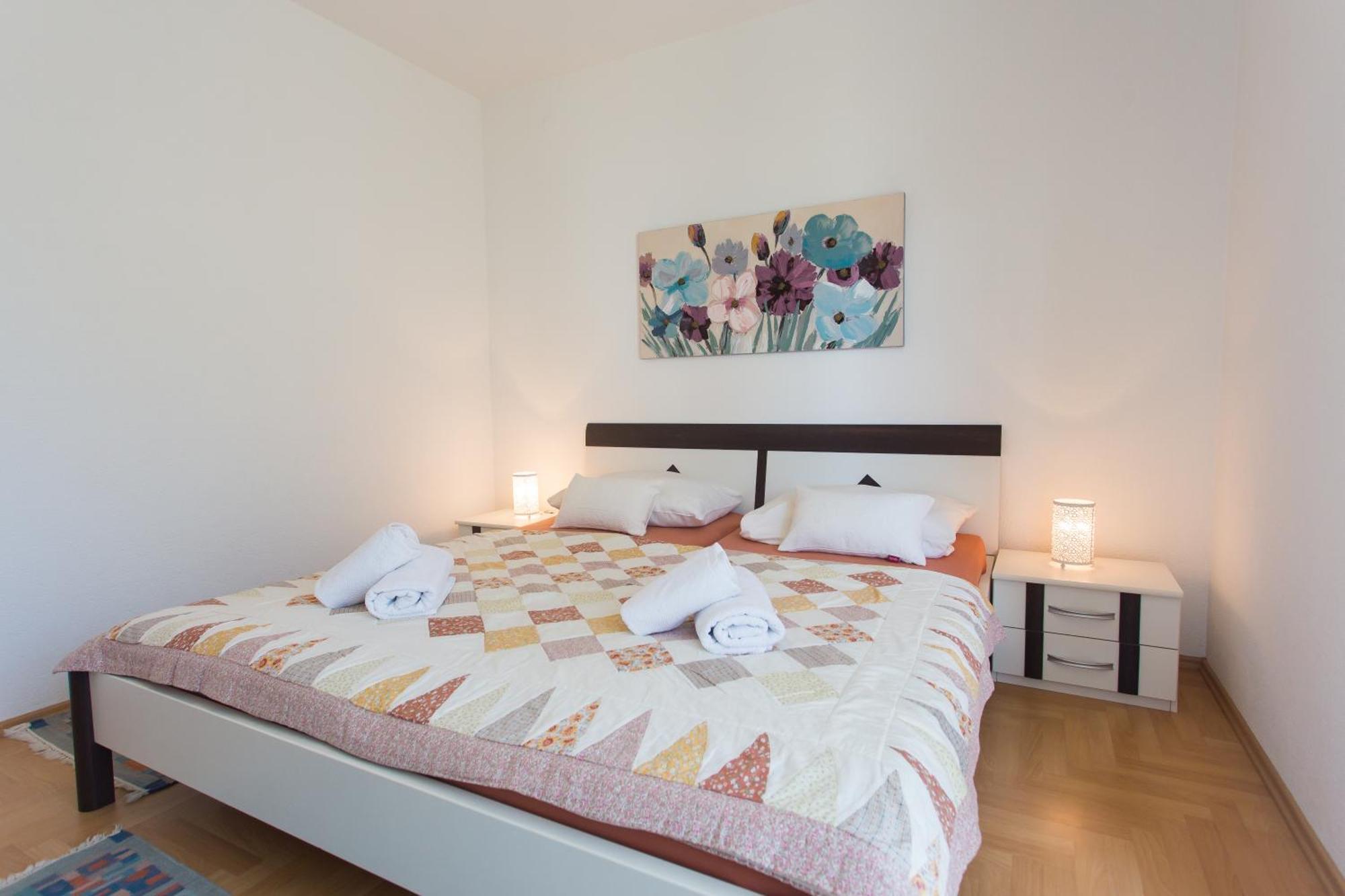 Apartmani Stanic Seget Vranjica Habitación foto